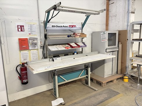 D&H exactly 2000 Measuring table with shelf