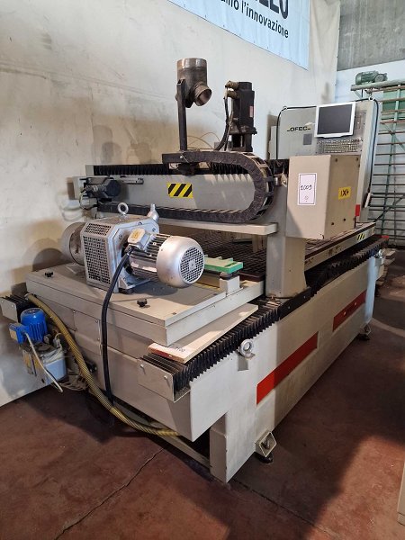 Centro de mecanizado CNC (madera) OFEC PF 250 B