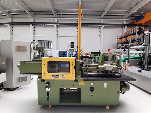 ARBURG Allrounder 270 M 350-90 Fully hydraulic injection molding machine