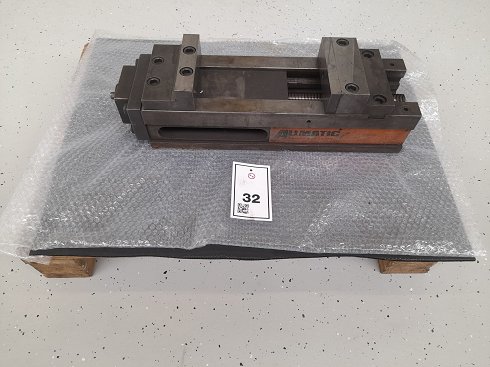 ALLMATIC LC160/200 Hydraulic vice