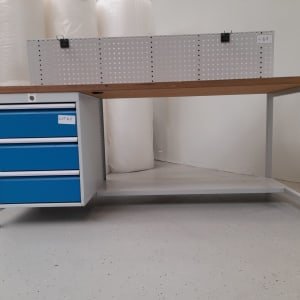 Workbench without vice