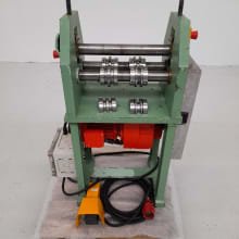 Sheet metal profiling machine