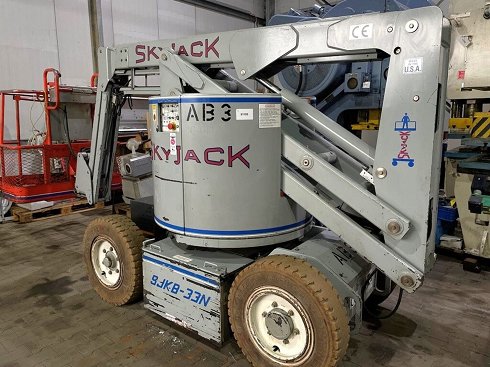 SKY JACK SJKB-33N Telekop working platform