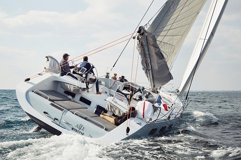 Catamaran à voile de 15,70 m de eslora