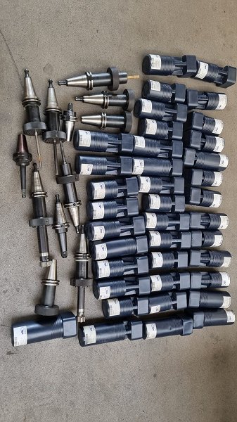 38 pieces of SK40, BT40 tool holders