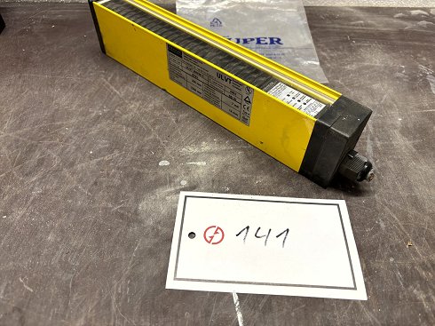 FIESSLER ELEKTRONIK ULVT 200/26 E 8763 200mm 7000mm Safety Light Beam Device Receiver