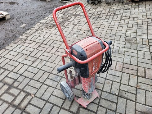 Máquina para la construcción de carreteras y vías férreas HILTI TE3000AVR 110v