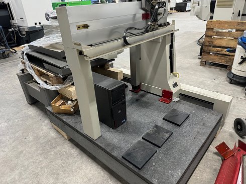 MITUTOYO Euro-M 7106 2 3D coordinate measuring machine