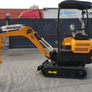 JPC HT-20 Tracked mini excavtor