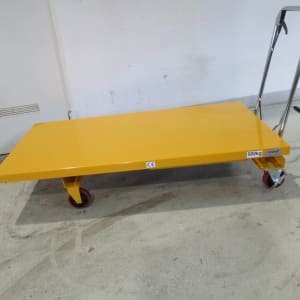 HBM 500 XL Scissor lift table