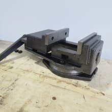 WMT 13 - 160 Machine vise with turntable