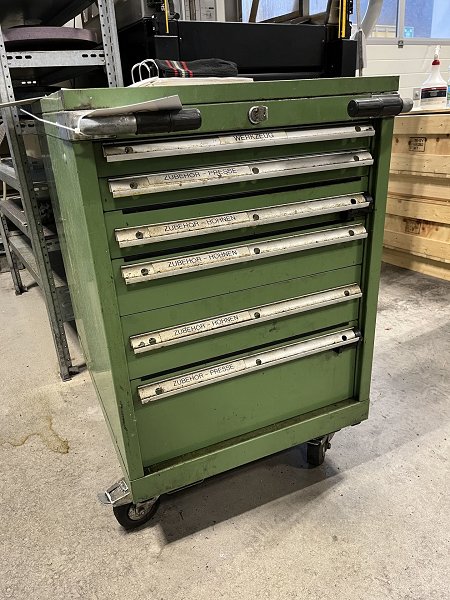 HUNI Workshop trolley with contents