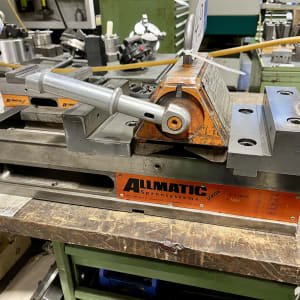 ALLMATIC LC160/200 Machine vice