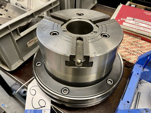 KITAGAWA BB208 Three-jaw chuck