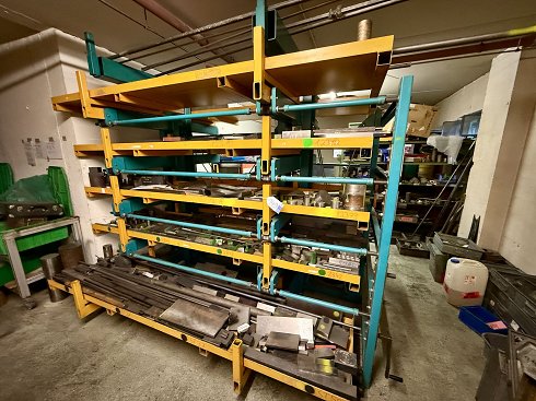 THIEL JUMBO-5E-2G-72X20 Roll-out rack with contents