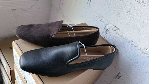 LOTE DE 20 PARES DE ZAPATOS