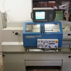 Torno de ciclos fijos KERN CD320