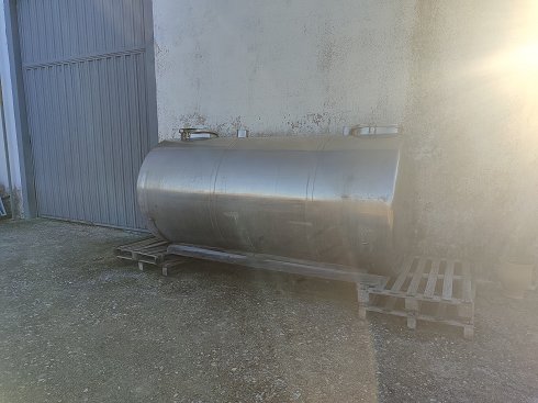 Depósito de acero inoxidable para almacenamiento - Capacidad: 2.000 litros