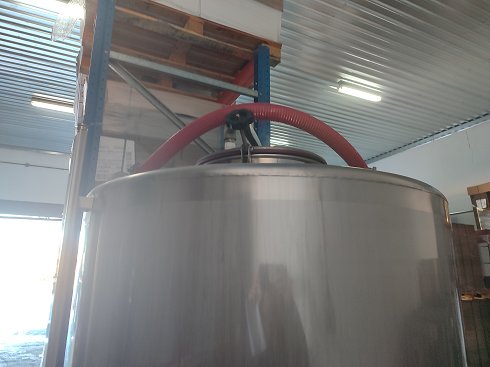 Depósito de acero inoxidable para vino - Capacidad: 1.000 litros