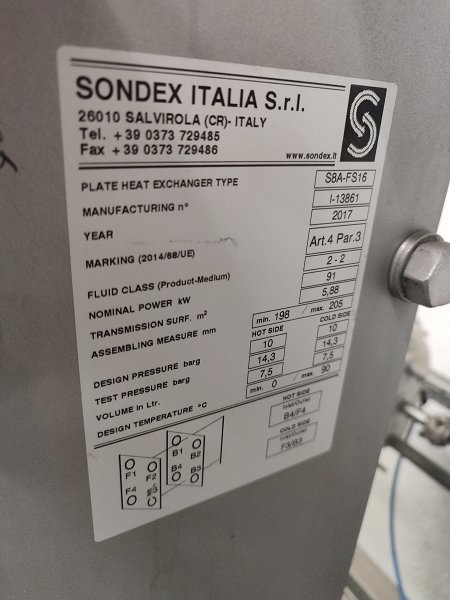 Saturadora de espumosos de la marca Sondex Italia S.r.l., modelo S8A-FS16