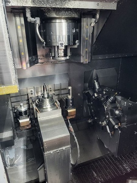 Torno vertical CNC