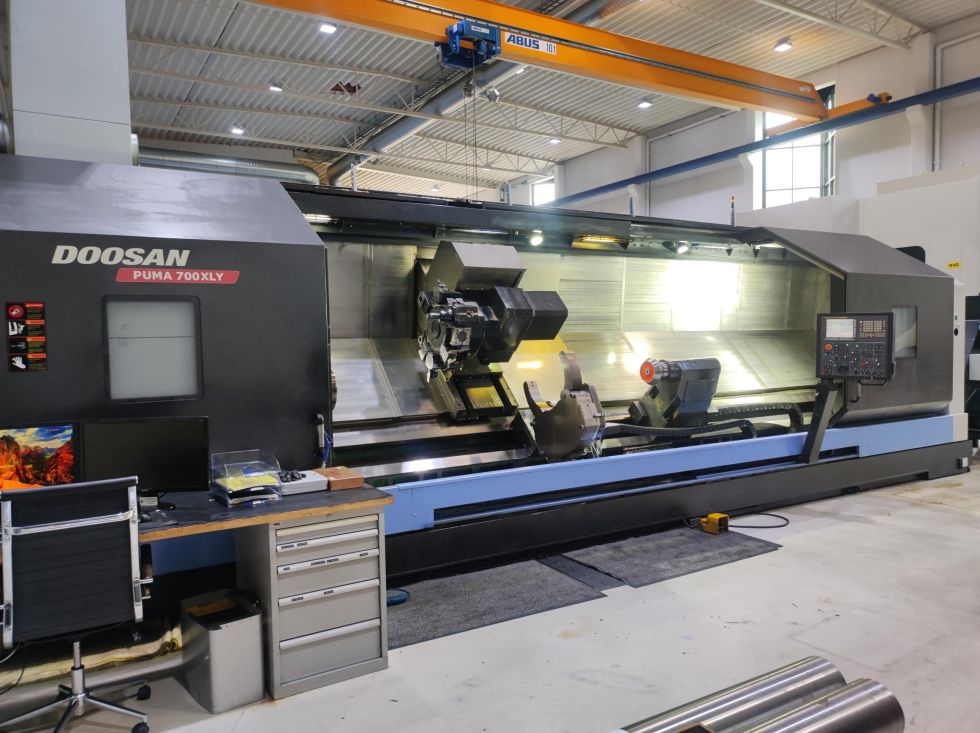 Torno cnc motorizado con eje "y" 5000 entre puntos