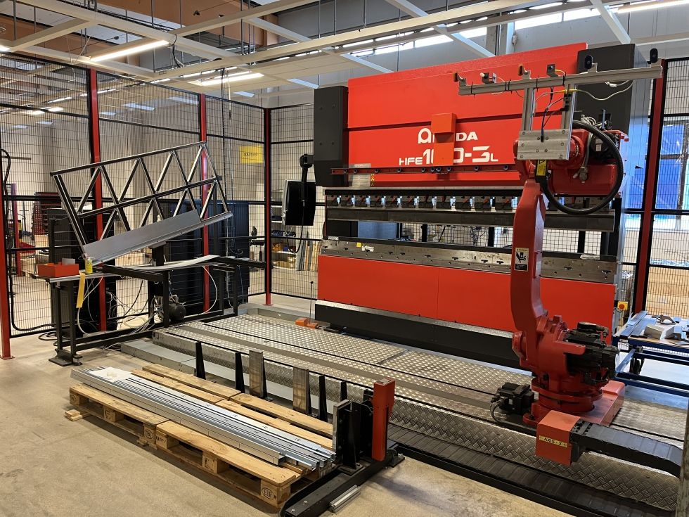 Pressbrake AMADA - HFE 100-3L + ASTRO 50Y