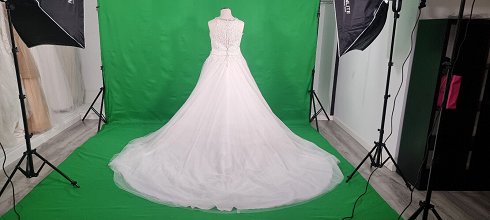 Lote de 33 Vestidos de novia Nuevos a estrenar procedentes de cierre de Tiendas