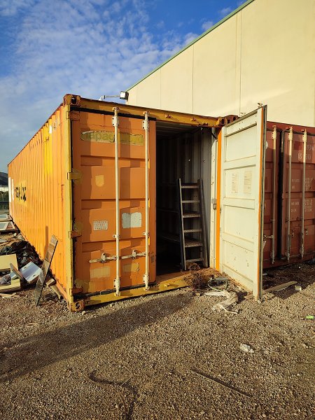 2 Containers Hapag-Lloyd