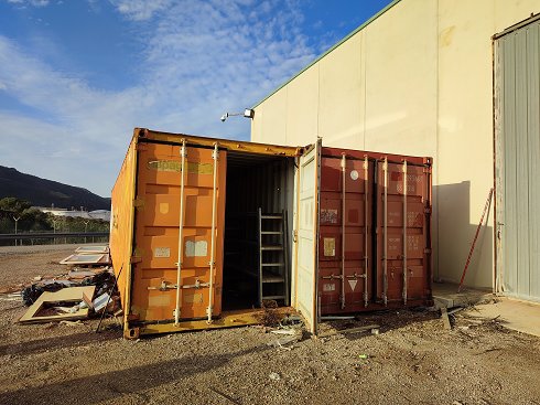 2 Containers Hapag-Lloyd