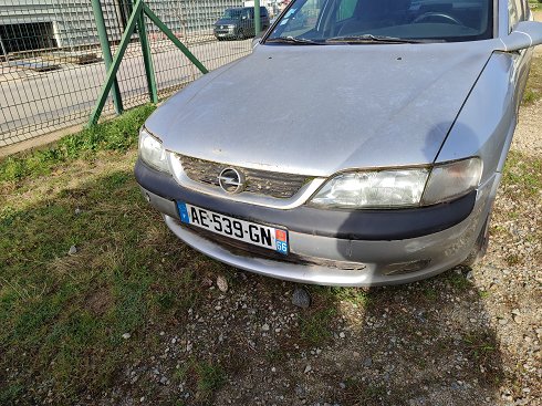 Opel Vectra 1.7 Dti - Matrícula AE539GN (2024-V-58232)