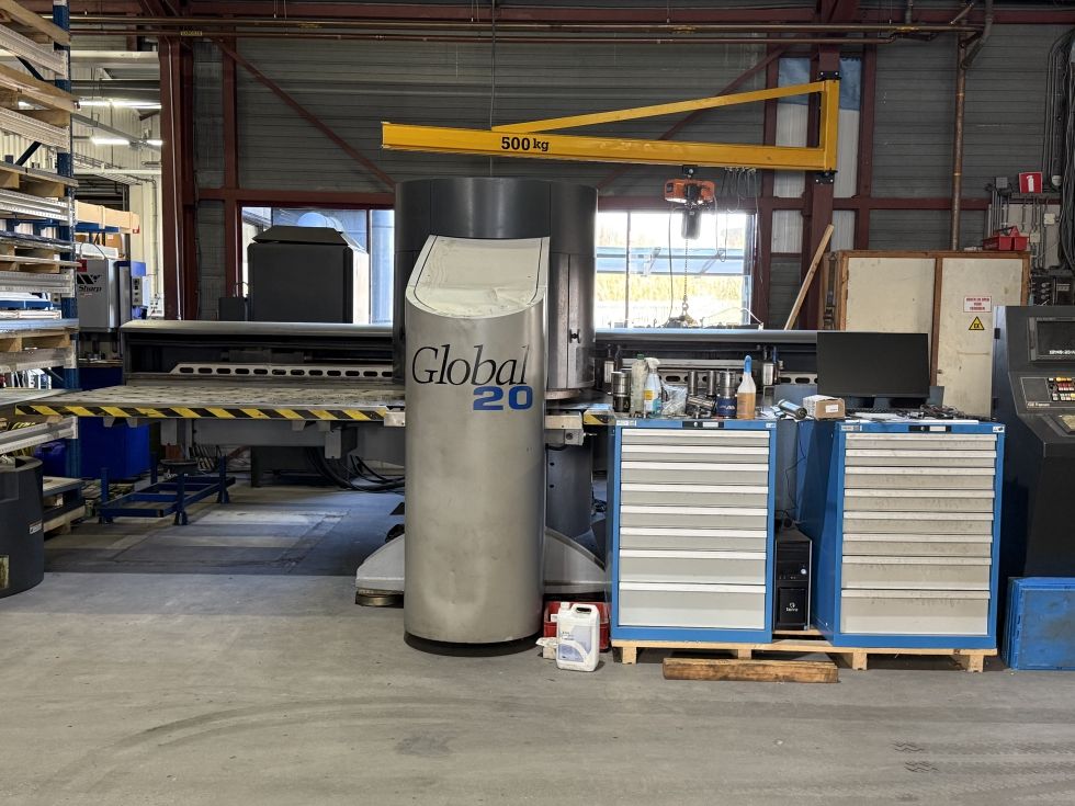 Punching machine LVD STRIPPIT - Global 20 FANUC