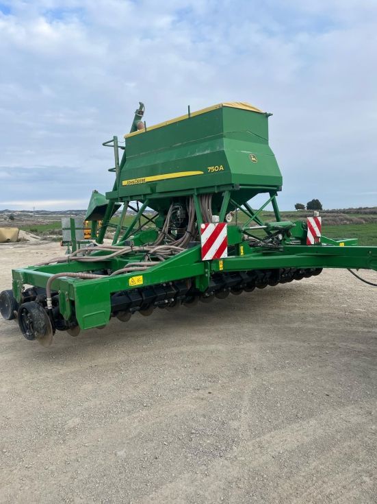 Sembradora neumtica usada John Deere de 6 metros