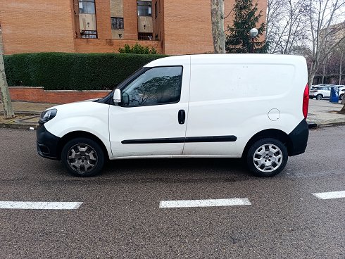 Fiat Doblo 1.4  T-jet GNC 120cv ETIQUETA ECO 2019 - 6410 LBV