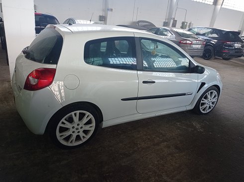 Renault Clio 2.0 16V Sport - Matrícula 8545GBZ (2024-V-58406)