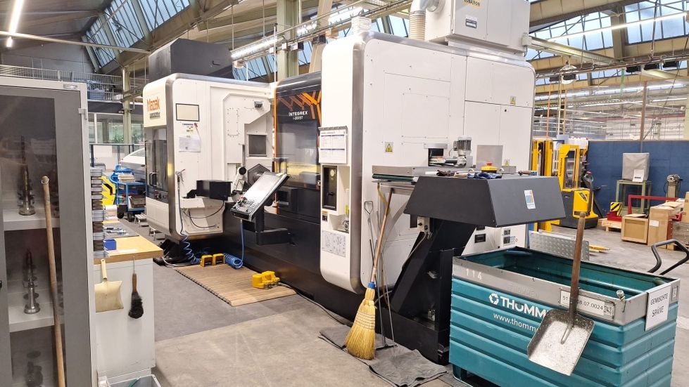 Multi-tasking lathe MAZAK - INTEGREX i200 ST