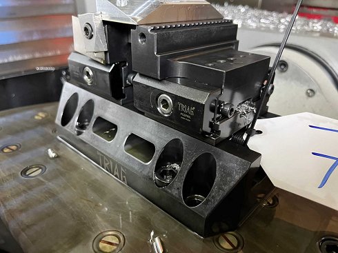 TRIAG - Tornillo de banco para mquinas