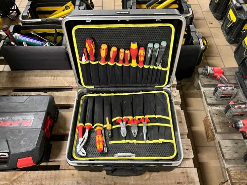 Caja de herramientas Ironside con herramientas manuales