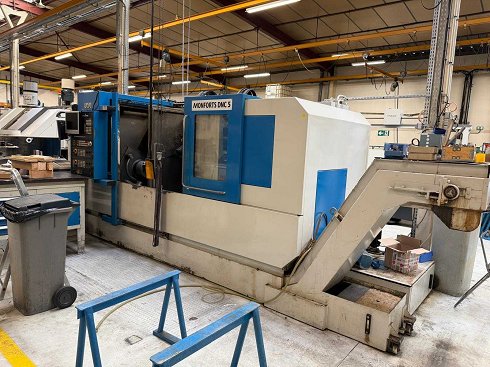 MONFORTS DNC 5 torno CNC de doble husillo con herramientas motorizadas