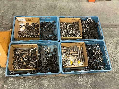 Lote de tubos de extensi�n, tuercas transversales y llaves tensoras