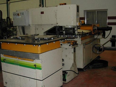 Punzonadora CNC Puma-70 con mesa Paxy de 1.500mm