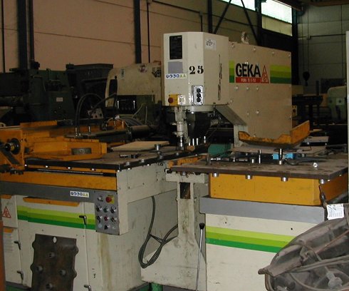 Punzonadora CNC Puma-70 con mesa Paxy de 1.500mm