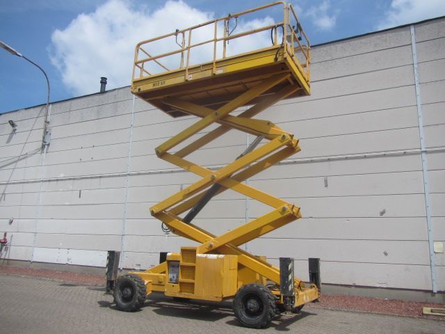 Plataforma elevadora de tijera
