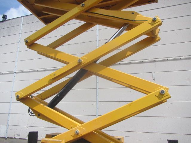 Plataforma elevadora de tijera