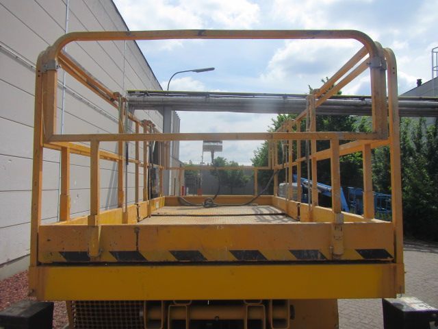 Plataforma elevadora de tijera