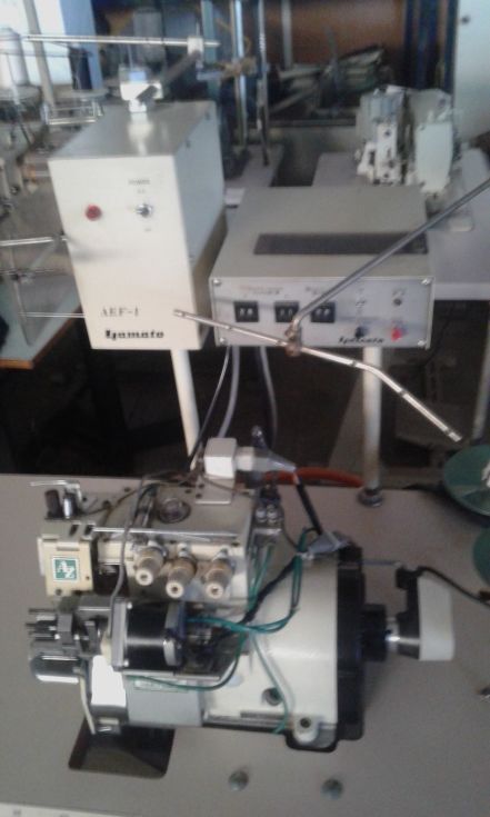 Maquina coser Overlock Engomar