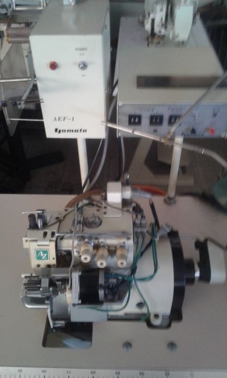 Maquina coser Overlock Engomar