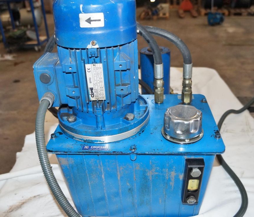 Centralita hidraulica con piston de elevacion
