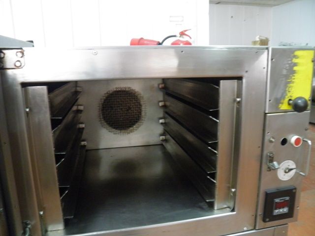 Horno y mantenedor