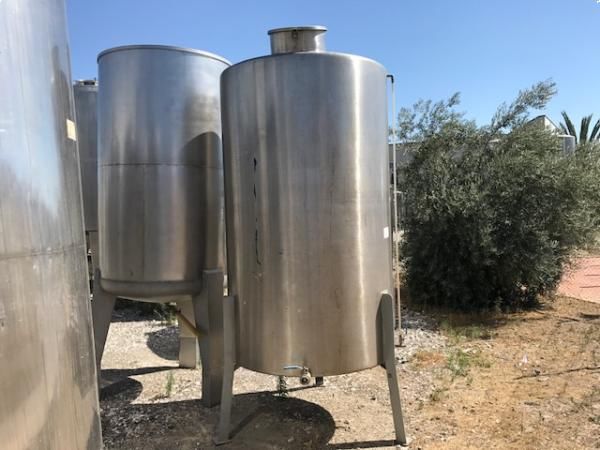 Depositos sencillos en acero inoxidable de 3.000 litros